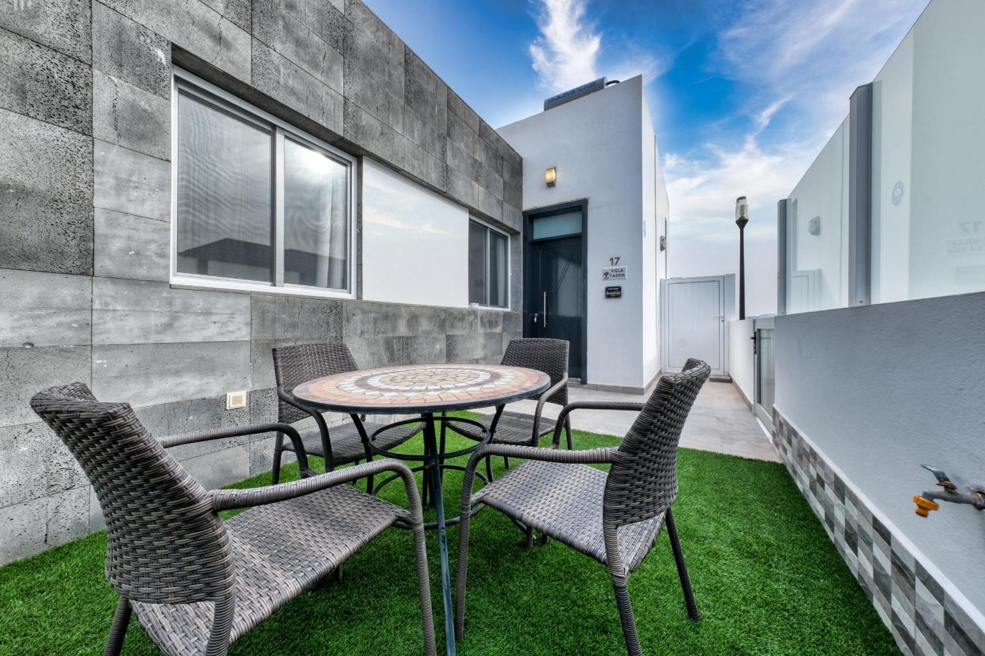 Villa Cassia-Private Pool Aircon, Sat Tv By Lanzarote Vacation Homes Плая Бланка Екстериор снимка